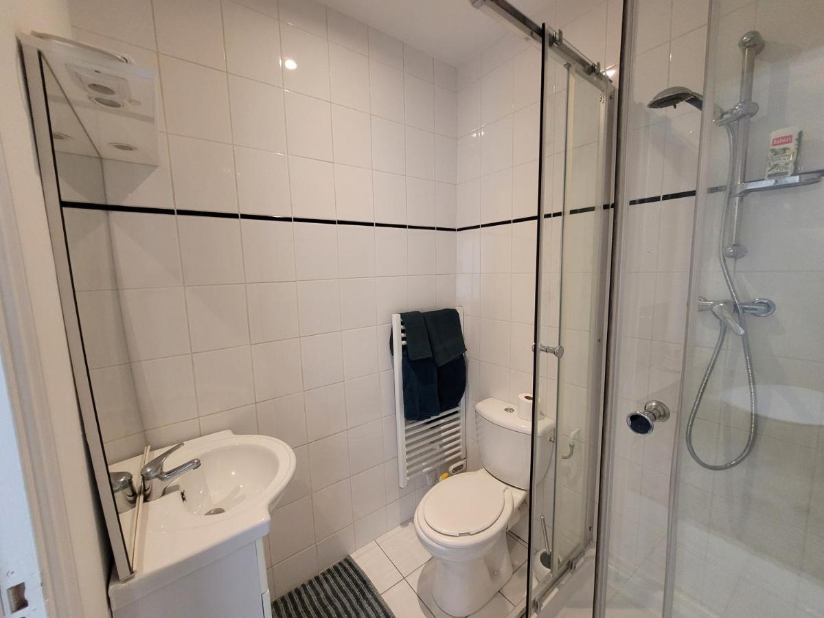 Appartement Spacieux 28M2 Avec Chambre Separee Issy-les-Moulineaux Exterior foto